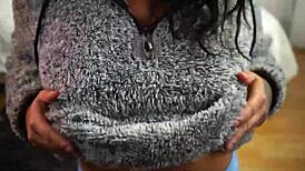 Come play with Abril Jones in her room? Her sexy blowjob will blow your mind!