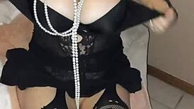 i love pleasuring my big fruits slowly until i squirt