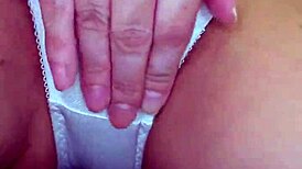 asian girl masturbates big pussy in vertical video