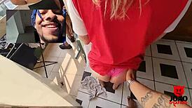 Casal Fudendo Na Varanda E Caah Kabulosa Entra Na Brincadeira