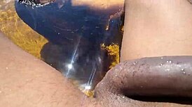 Na Praia Novinha Shy to Keep Sucking with Strangers Watching at Halloween