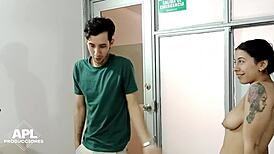 vecina cachonda siempre busca un excusa para que me la folle