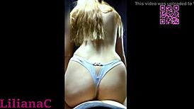 Mi amigo me pone caliente y terminamos cogiendo