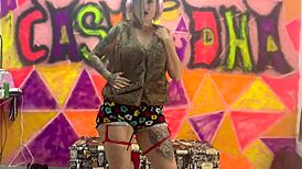 ela sentou e quicou fundo