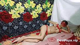 Skinny Desi Bhabhi Fingering Her Shaved Tight Pussy Masturbation With Full Hindi Audio