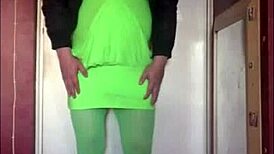 The shy crossdresser freshly squeezes juice