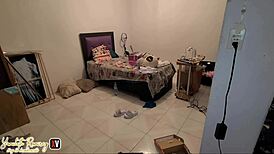 mi novia se está desmaquillando y llego yo y me la cojo para poder dormir agusto