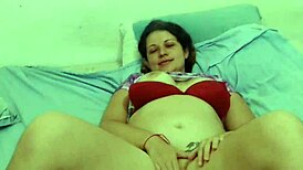 Estava doente e a novinha me curou com seu cu e a buceta