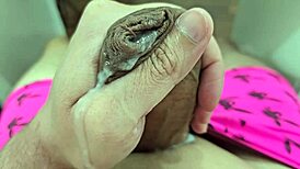 Brazilian twink CUMS a lot in solo session with neighbors