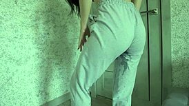 Free Petite Teen Desperation Pee Homemade