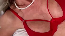 गोरी एबोनी की भाप भरी मेकअप चुदाई