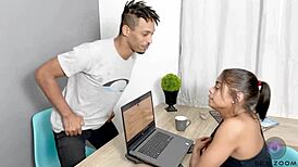 Employee avoids warning and enjoys the hot secretary with Angel Dinizz and Teddy Caralhão on Red