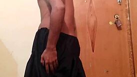 MAID Reshmi Gives HANDJOB To MONSTER COCK!