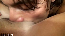 दम! इस एमेच्योर कपल को सेक्सी ब्रूनेट अमेरिकन लड़की को चोदते हुए देखो!