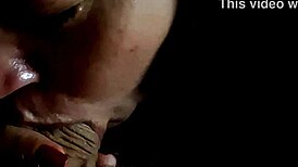 Aluna Novinha Aprendendo A Mamar Com O Professor No Escuridão Do Netflix