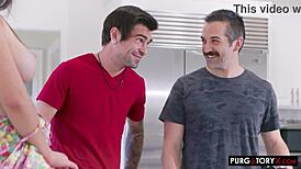 यार मैं कितना लकी हूँ अपनी बीवी को स्कार्लेट एलेक्सिस के साथ हॉट थ्रीसम में शेयर कर रहा