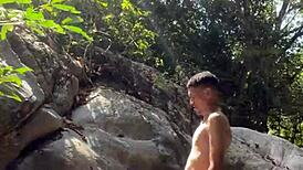 sexo en la selva follando a chica desconocida en río colombia con monster cock