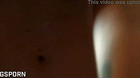 दम! इस एमेच्योर कपल को सेक्सी ब्रूनेट अमेरिकन लड़की को चोदते हुए देखो!