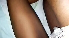 i pant to de side for wet pussy sex with my mature girlfriend