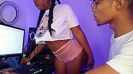 बड़ी चुचियों वाली नौकरानी जोरदार चोदी और मुंह में कम भरा! 🔥