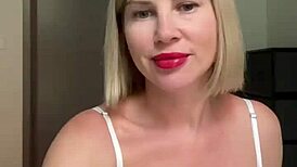 This Dick Rating Got Me Wet with Juicy Milf in Lingerie