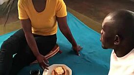 Single Date Seeks Connection