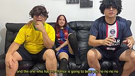 Mi Amigo Me Paga Una Apuesta Con Su Hermosa Novia Y Ella Es Enga�ada Con Los Ojos Vendados Ntr