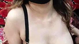 Sobia Nasir Masturbates Boldly on WhatsApp Video Call