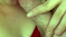 giving a blowjob to that huge cock 😍