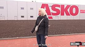 I drive in the breedbus to help blonde find her car with muff diving.