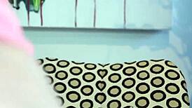 yanks kim fucking a toy