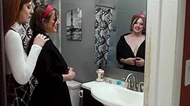 Riley Nixon And Scarlett Mae Making Out