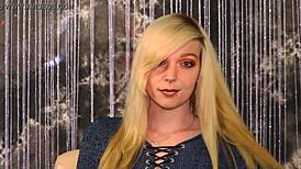 i love watching sexy gamergirlroxy in slow motion clothed.