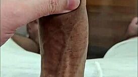 just chillin’ with my brazilian twink neighbor, he’s super cute in this solo vid