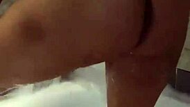 LOOK HOW I MOVE IT IN THE JACUZZI, COME DADDY LET'S HAVE FUN