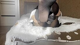 Arab milf with big ass gives jerk off instructions