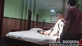 bastidores da grava��o com novinha sky sants e leo ogro na primeira cena amador