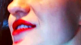 Hannamontana masturbates her wet pussy in the shower 😍