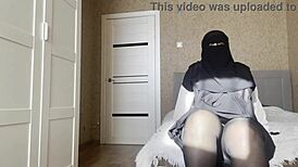 Arab milf with big ass gives jerk off instructions