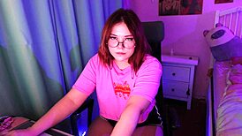 webcam cutie teases with vibrator for solo teen pleasure in stunning redhead show