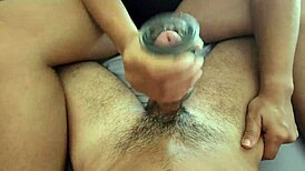 Amateur solo handjob massage leads to complete cum.