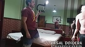 bastidores da grava��o com novinha sky sants e leo ogro na primeira cena amador