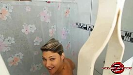 Melody Antunes, Loira Fodendo Sem Camisinha com Amigo no Banho Completo Xred