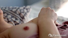 Yanks Honey Lulu Reynolds Reaches Climax Masturbating