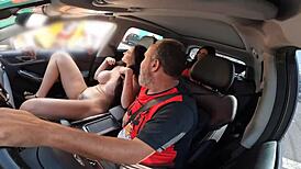 victoria camargo impreciona o público com seus peitos gigantes