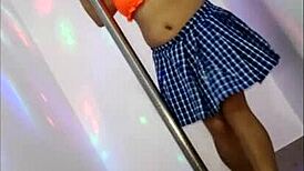 porno exclusivo de estudiante seduciendo a su profesor de ingles latina desea aprobar de la manera mas sucia la catedra de lengua inglesa porno de estudiante bailando sexy en el tubo