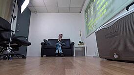 आइवी रेड, ये कास्टिंग पीओवी सेशन बताओ ना स्किनी रेडहेड?