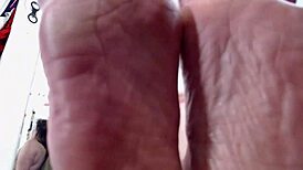 feast your eyes on dawnskye’s massive curvy booty, pure fire