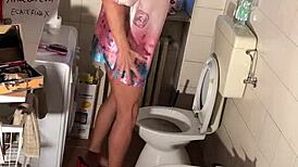 shemale masturbates during massage leading to cumshot