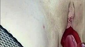 Mature Housewife Uses Vibrator Toys Intensely